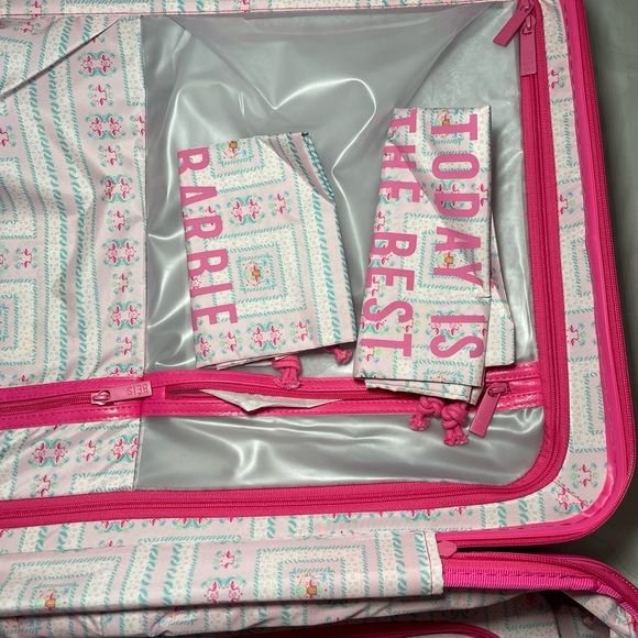 Beis Barbie Check In - Picture 5 of 5